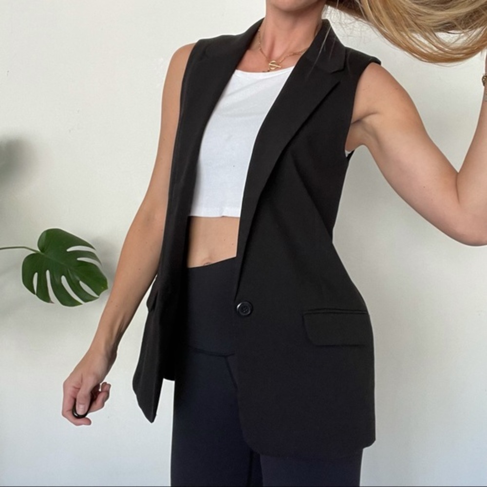 BB Dakota S Sleeveless Black Blazer Vest Sheek Statement